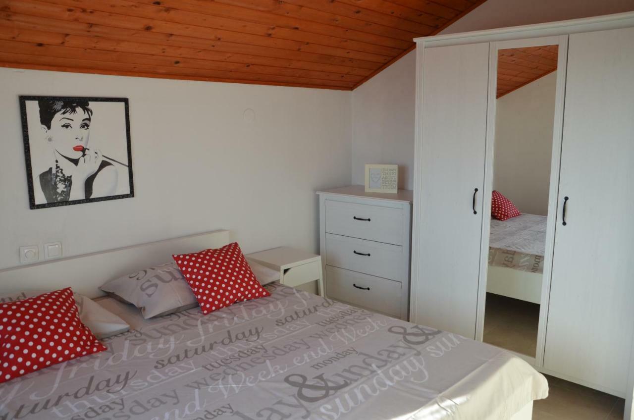Luana Apartment Milna  Eksteriør bilde