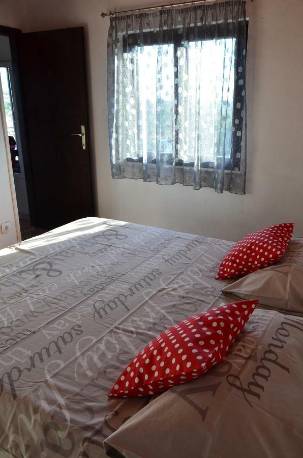 Luana Apartment Milna  Eksteriør bilde