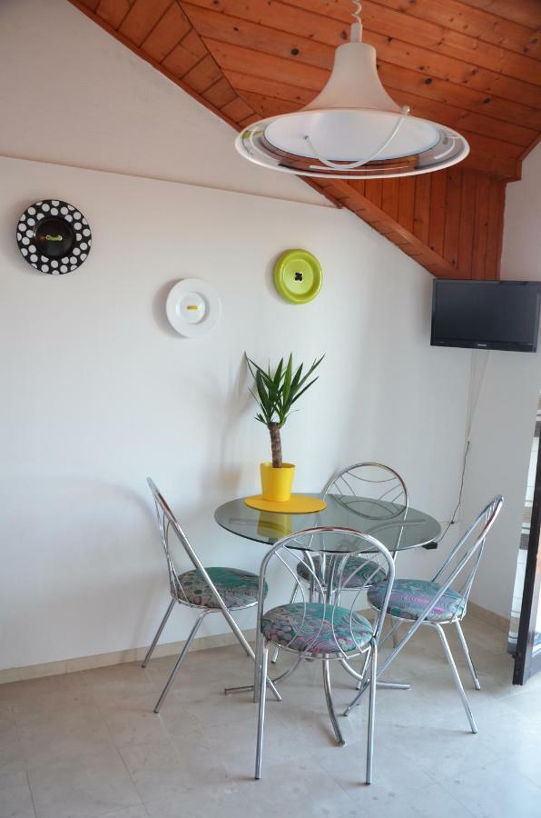 Luana Apartment Milna  Eksteriør bilde