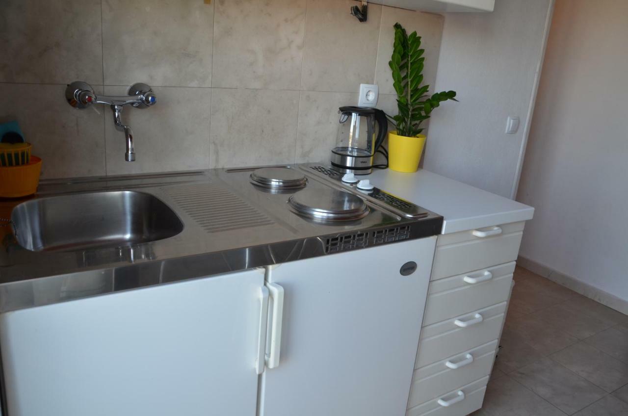 Luana Apartment Milna  Eksteriør bilde