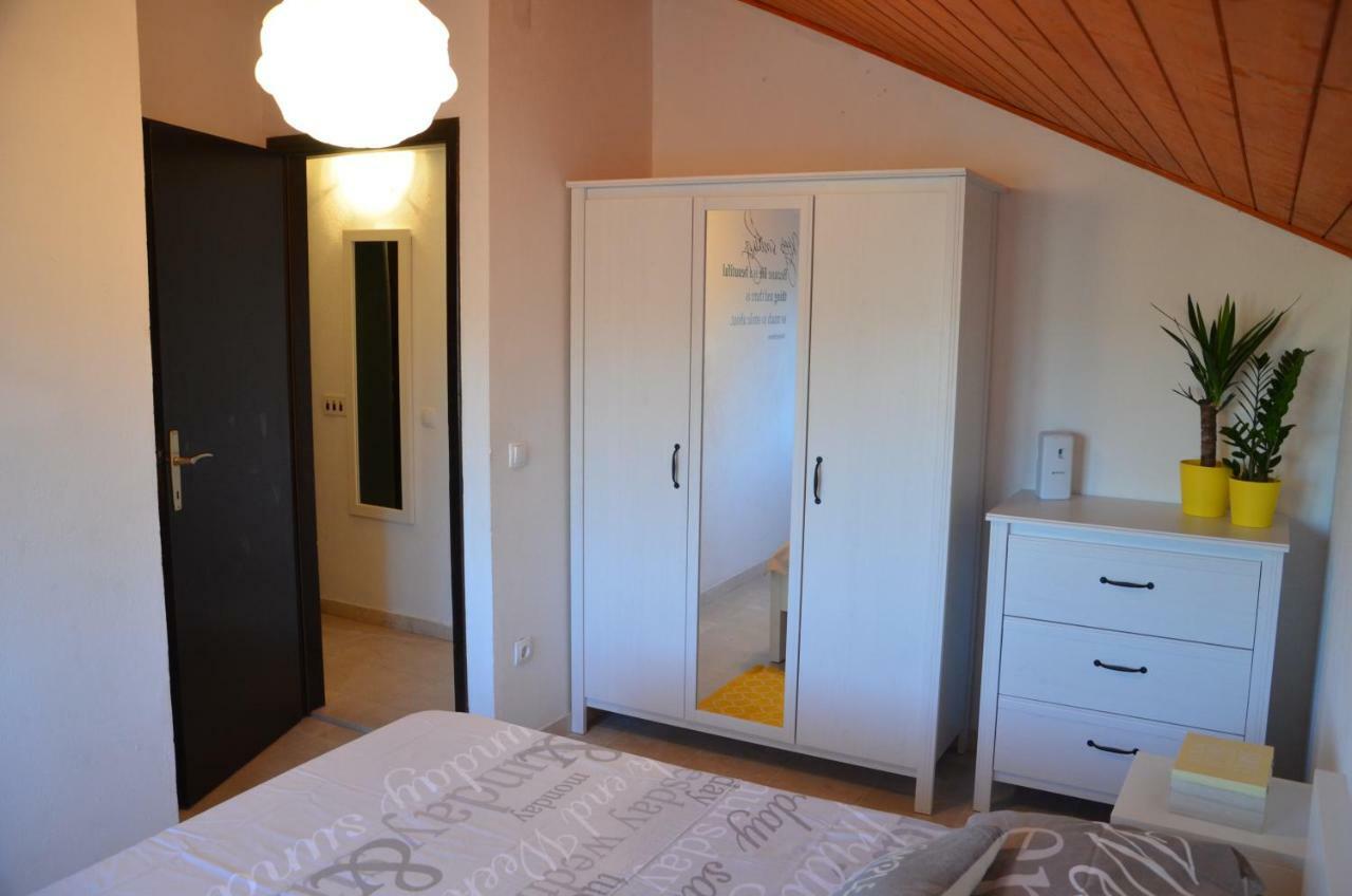 Luana Apartment Milna  Eksteriør bilde